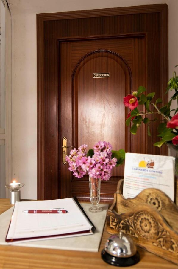 Hostal San Cristobal - Pontedeume מראה חיצוני תמונה