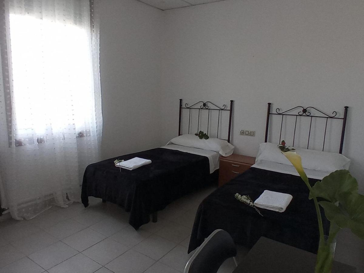 Hostal San Cristobal - Pontedeume מראה חיצוני תמונה
